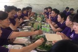 Hàng loạt du khách cấp cứu sau khi ăn trưa ở Đà Nẵng