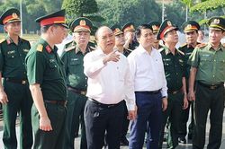 Thủ tướng Nguyễn Xuân Phúc làm việc với Ban Quản lý Lăng Chủ tịch Hồ Chí Minh