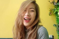 Hot girl đeo niềng răng nhưng hút nam nhân khỏi bàn với body 'căng đét'