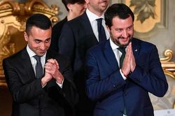 Italy: Rối ren và bất định