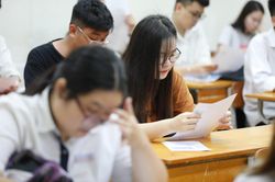 Nâng điểm chuẩn để đánh trượt thí sinh: Trách nhiệm thuộc về ai?