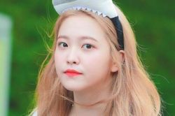 Chuyện lạ có thật, Knet khen ngợi nhan sắc của Yeri (Red Velvet) nhờ nhuộm tóc vàng hoe