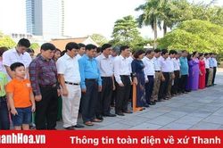 Ngành giáo dục và đào tạo tỉnh Thanh Hóa dâng hương báo công tưởng niệm Chủ tịch Hồ Chí Minh