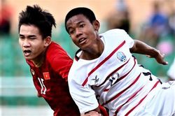 Những pha bỏ lỡ dẫn đến trận thua lịch sử của U18 Việt Nam