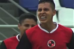 Cầu thủ Colombia được so sánh với Messi sau pha solo ghi bàn