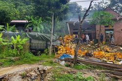 Xe chở bia lao vào nhà dân, hai người tử vong