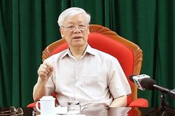 Chấn chỉnh công tác cán bộ, chuẩn bị tốt nhân sự đại hội Đảng các cấp khóa tới
