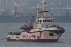 Tây Ban Nha sẵn sàng tiếp nhận một số người di cư được tàu Open Arms giải cứu