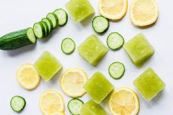 Công dụng làm đẹp thần kỳ của những viên đá lạnh