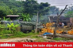 Xe tải mất lái, lao vào nhà dân, 2 người tử vong