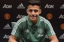 Man Utd khốn khổ vì 'bom tấn' thành 'cục nợ'