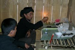 Hủ tục khám, chữa bệnh tại nhà ở Bắc Kạn