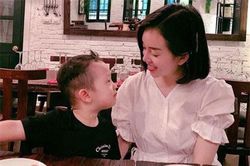 Sau 4 năm làm mẹ đơn thân, Ly Kute tự nuôi dưỡng con trai cao lớn phổng phao lại còn ăn nói chững chạc thế này