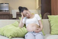 Nàng dâu khoe có bầu được chồng chăm tận răng, mẹ chồng mỗi đêm gửi menu cho chọn món, nhưng lại khiến hội chị em 'nóng máu' chửi cho sấp mặt