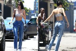 Kiểu quần jeans trước sau như một của Kendall Jenner tiên đoán sẽ thành 'hot trend'