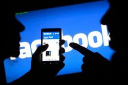 Bạn cùng phòng nói xấu trên Facebook phải làm thế nào?