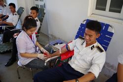 Gần 700 cán bộ, đoàn viên Học viện Hải quân tham gia hiến máu