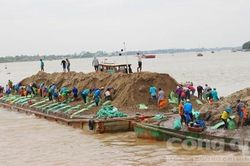 Kỳ cuối: Làm gì để 'cứu' đồng bằng?