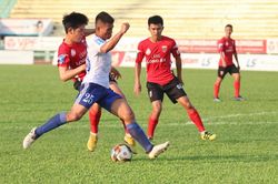 Hà Tĩnh đặt 1 chân thăng hạng