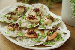 Sò điệp hấp miến giữ trọn vị ngọt với cách làm đơn giản