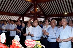 Lãnh đạo Đảng, Nhà nước dâng hương tưởng niệm Chủ tịch Hồ Chí Minh