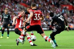 Liverpool giành thắng lợi nhẹ nhàng trước Southampton