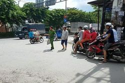 Trích xuất camera làm rõ vụ hai tài xế xe ôm ở Sài Gòn lao vào chém nhau nghi tranh giành khách