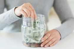 'Lăn tăn' chuyện bạn trai tiết kiệm đến mức chi li