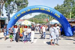Rộn rã Lễ hội trái cây ngon Khánh Sơn