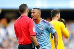 Luật mới khiến Man City cay đắng mất chiến thắng ra sao?
