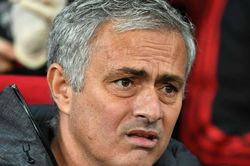Mourinho suýt rơi lệ vì nhớ bóng đá