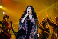 Thanh Lam đằm thắm, Tùng Dương dữ dội, Uyên Linh bay bổng trong 'VTV True Concert 2019'