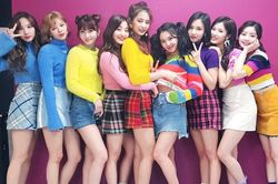 Điểm tên 9 ca khúc đình đám đạt hơn 100 triệu lượt nghe của TWICE