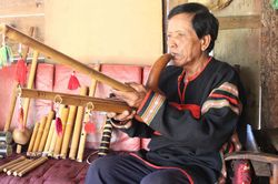Người giữ hồn nhạc cụ dân tộc Ê Đê