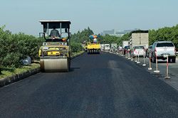 Giải tán quỹ vẫn thu phí hàng chục tỷ, có giảm được ban phát?