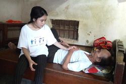 Nữ sinh nghèo dang dở ước mơ vì không có tiền nhập học
