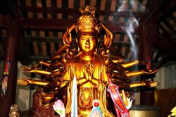 Chiêm ngưỡng những pho tượng Phật cổ độc đáo, quý hiếm ở Nghệ An
