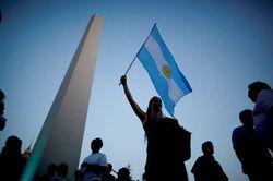 Ứng cử viên tổng thống Argentina đánh giá triển vọng kinh tế