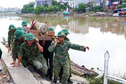 Hải Phòng: Di dời thành công quả bom cỡ lớn ở sông Tam Bạc