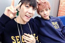 V, J-Hope BTS - những nam thần từng đau đớn vì bị bạn gái từ chối