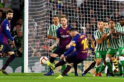 10 bàn tranh giải FIFA Puskas: 'Siêu phẩm' của Messi sáng cửa đoạt giải