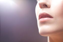 Bất ngờ công dụng tuyệt vời của quả lựu trong việc chăm sóc da
