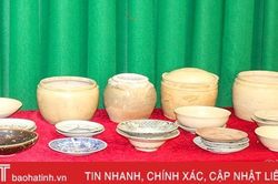 Hội viên Hội cổ vật sông Lam hiến tặng 28 cổ vật cho Bảo tàng Hà Tĩnh