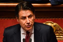 Thủ tướng Italy Giuseppe Conte tuyên bố sẽ nộp đơn từ chức