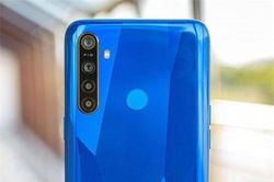 Realme ra mắt smartphone 4 camera sau, chống nước, pin 5.000 mAh, cấu hình tốt, giá rẻ bất ngờ