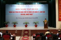 Nâng cao trình độ nhận thức và năng lực quản lý, lãnh đạo VHNT