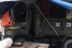 Xe tải mất lái, đâm chết người trên vỉa hè