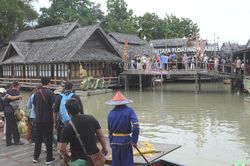 Cần học hỏi du lịch quốc tế