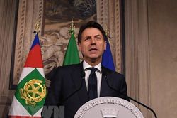 Thủ tướng Italy từ chức