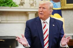 Ông Trump lại vừa ném 'lựu đạn' vào G7